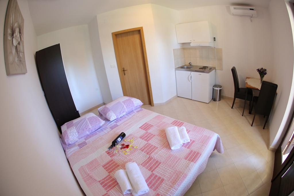Apartments Vedrana Zadar Phòng bức ảnh